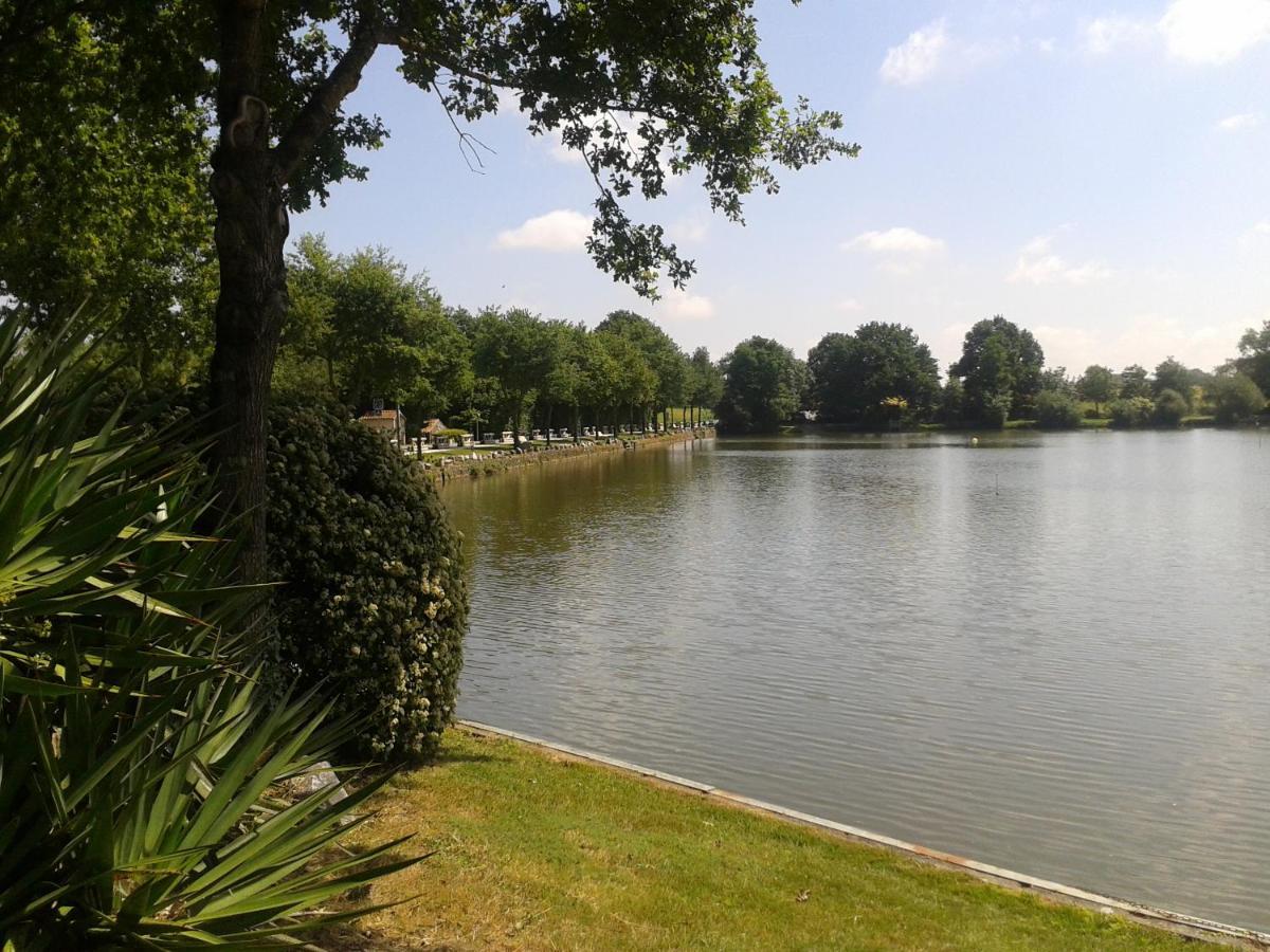 Camping Oaki Mesnard-la-Barotiere Exterior photo